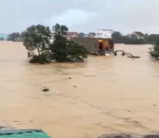 वियतनाम में चक्रवाती तूफान काजिकी ने भारी तबाही मचाई है।