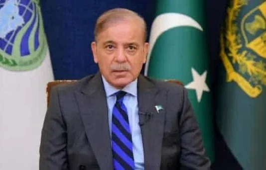 नष्ट रनवे जीत पर शहबाज़ शरीफ़ का मज़ाक उड़ाते हुए भारत का जवाब