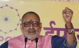 बिहार बुर्का वोटिंग विवाद: गिरिराज सिंह के ‘यह पाकिस्तान नहीं है’ बयान से राजनीतिक तूफान