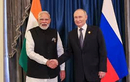 Putin and Modi meeting during the bilateral summit in India, featuring official welcome and delegation talks on key strategic agreements.