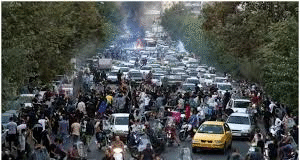 ईरान में भारी संकट: इंटरनेट और टेलीफोन नेटवर्क ठप, अमेरिकी “धमकियों” पर यूएन को लिखे पत्र के बाद बढ़ी तनाव की स्थिति ईरान में भारी संकट: इंटरनेट और टेलीफोन नेटवर्क ठप, अमेरिकी “धमकियों” पर यूएन को लिखे पत्र के बाद बढ़ी तनाव की स्थिति