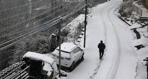 Kashmir Snowfall News, Srinagar Airport Flight Status, Jammu Srinagar Highway NH44 Update,