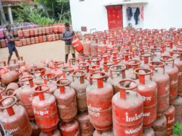 LPG संकट पर सरकार की सफाई: "सप्लाई में कोई कमी नहीं, अफवाहों से बचें"