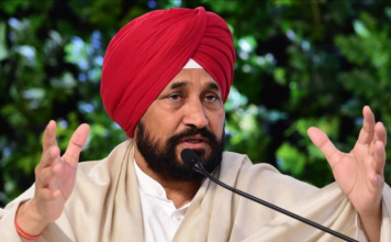 ਰਾਜਨੀਤੀ ਛੱਡ ਸਿੱਖਿਆ ਵੱਲ ਕਦਮ: ਸਾਬਕਾ CM ਚਰਨਜੀਤ ਸਿੰਘ ਚੰਨੀ ਨੇ ਦਿੱਤੀ ਐਮ.ਏ. ਦੀ ਪ੍ਰੀਖਿਆ; CWC ਮੀਟਿੰਗ ਰਹੀ ਖਾਲੀ